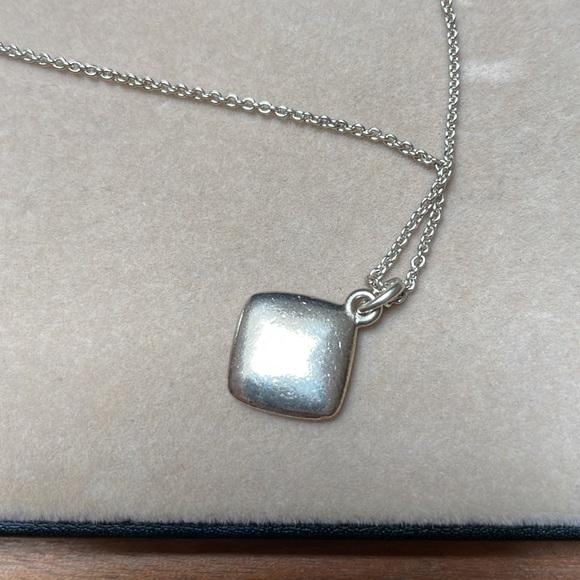 Tiffany &Co. Vintage square montage cushion pendant necklace - Picture 4 of 6